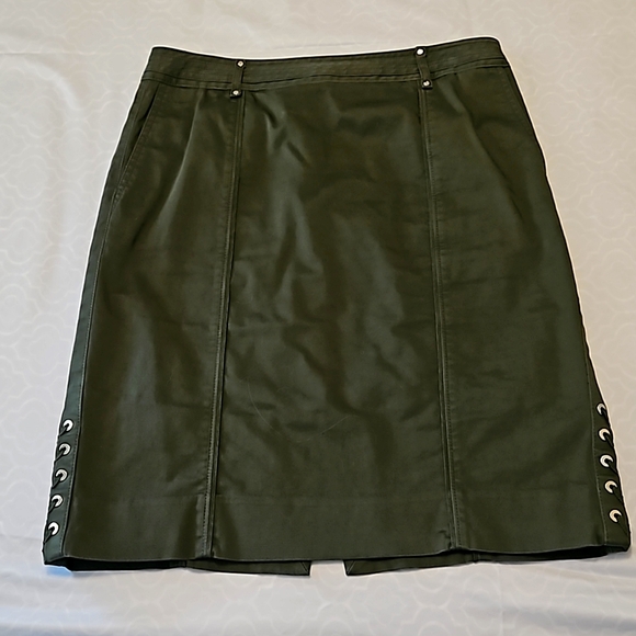 WHBM Slim skirt, khaki, size 8 - Picture 1 of 4